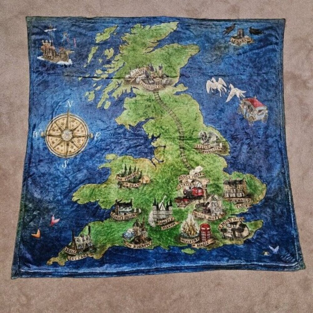 LitJoy Crate Soft Blanket 40x40 Decor Harry Potter Map Hogwarts Kings Cross